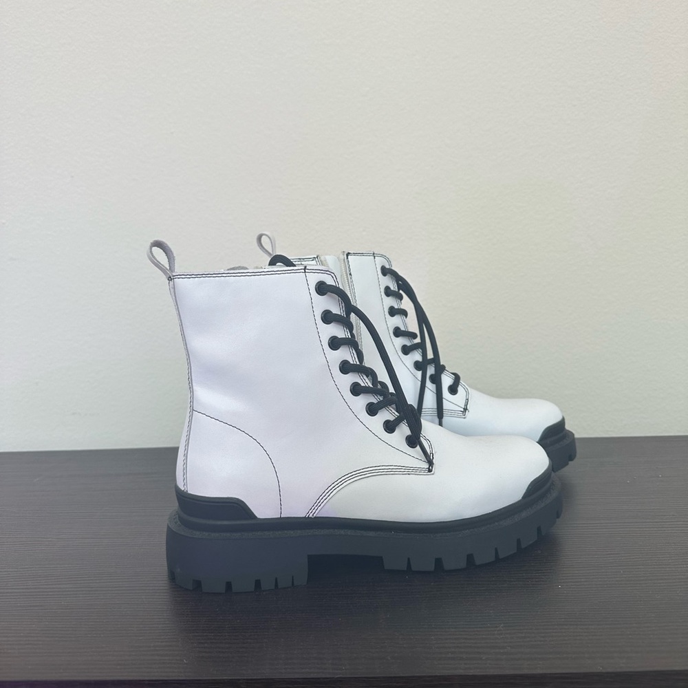 NEW Aqua White Leather Combat Boots - Picture 6 of 9